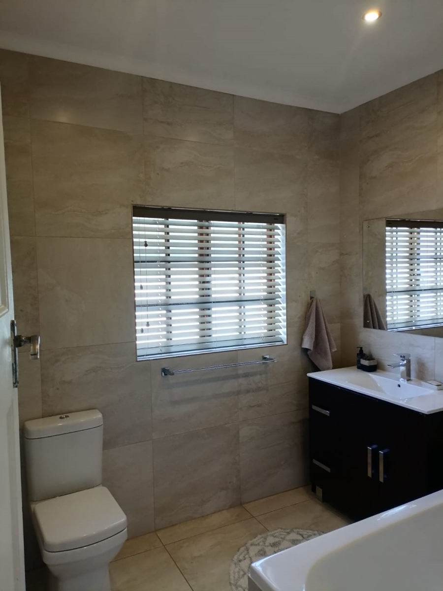 To Let 3 Bedroom Property for Rent in Van Der Stel Western Cape